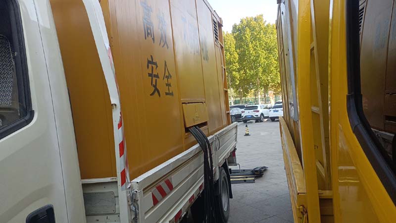 维西如何判断柴油发电机组和UPS电源的切换时间是否符合要求？
